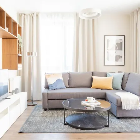 Roomsy - Scala Apartment *